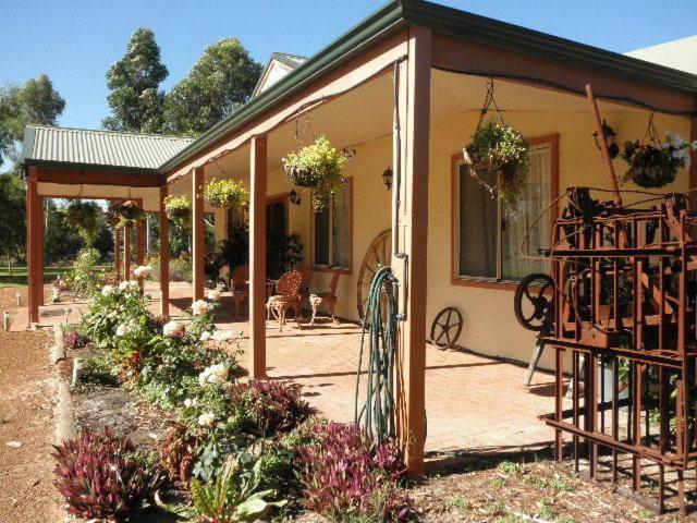 Enderslie House Bed & Breakfast Muchea Екстер'єр фото